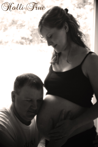 Petite Maternity on Maternity      Holli True Photography   Oregon Photographer